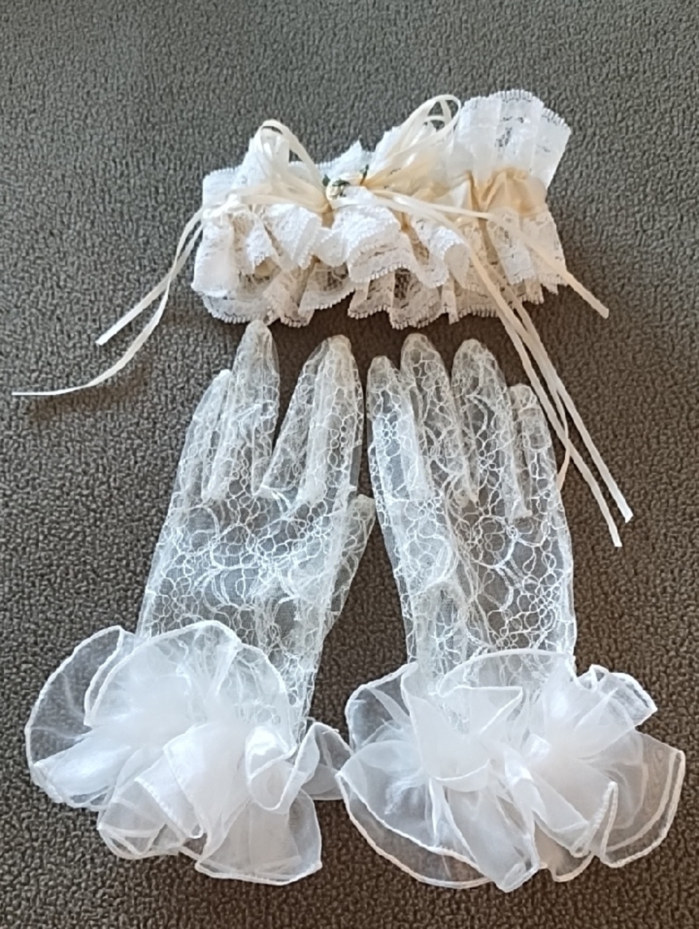 Bridal Gloves Garter New Lace Ribbons Garter 6.5 Inches Gloves Size Small